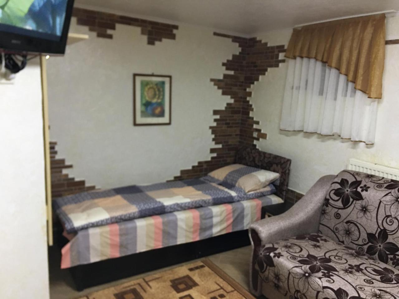 Hotel Rafinad Leopoli Esterno foto